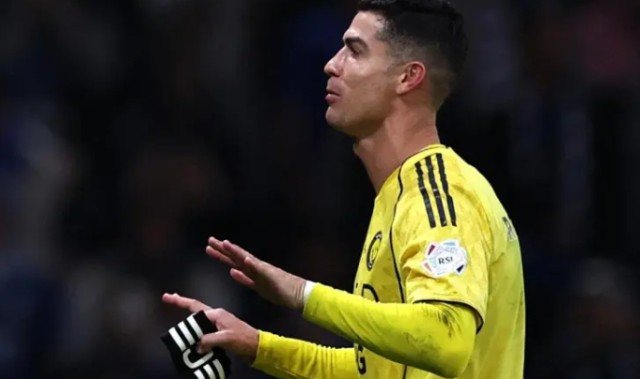 2027年退役？C罗未来突变！权威媒体报道，世界杯封神成最后目标|克里斯蒂亚诺·罗纳尔多|沙特|保罗-马尔蒂尼|利雅得胜利足球俱乐部|持股人_新浪体育_新浪新闻