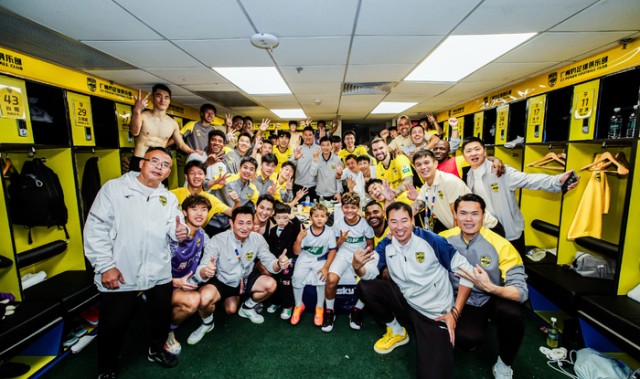 足球投注-中甲开门红！新人亮相，广州豹底气更足|卡马拉|冯峰|尼康|图多列|杨浩_新浪体育_新浪新闻